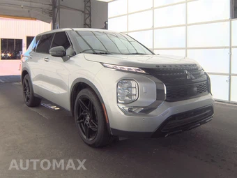 2022 Mitsubishi Outlander Black Edition - miniatura 3