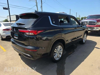 2022 Mitsubishi Outlander ES - miniatura 3
