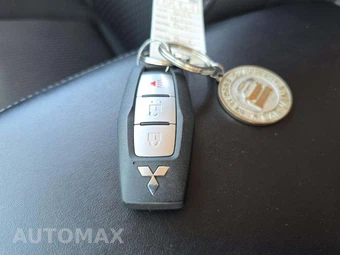 2022 Mitsubishi Outlander ES - miniatura 8