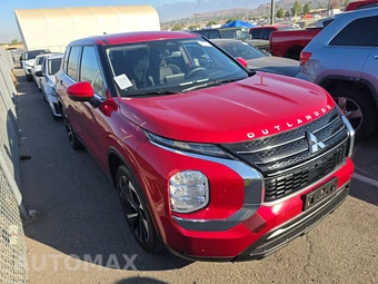 2022 Mitsubishi Outlander ES - miniatura 3