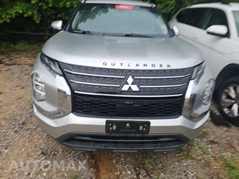 2022 Mitsubishi Outlander ES – miniatura 2