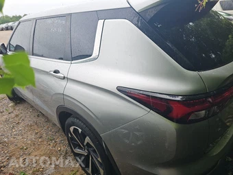 2022 Mitsubishi Outlander ES – miniatura 6