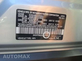 2022 Mitsubishi Outlander ES - miniatura 2