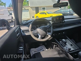 2022 Mitsubishi Outlander ES - miniatura 14