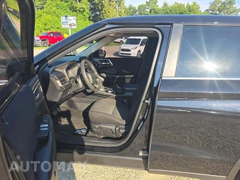 2022 Mitsubishi Outlander ES - miniatura 3