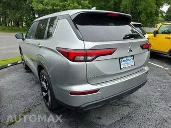 2022 Mitsubishi Outlander ES - miniatura 6
