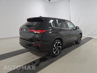 2022 Mitsubishi Outlander ES - miniatura 4