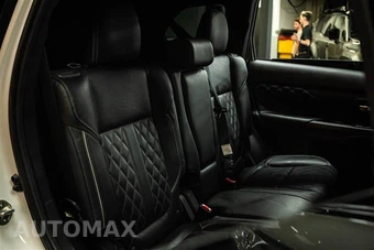 2022 Mitsubishi Outlander PHEV GT - miniatura 12