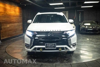 2022 Mitsubishi Outlander PHEV GT - miniatura 4
