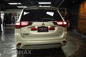 2022 Mitsubishi Outlander PHEV GT - miniatura 6