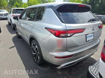 2022 Mitsubishi Outlander SE - miniatura 2