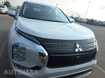 2022 Mitsubishi Outlander SE - miniatura 2
