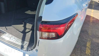 2022 Mitsubishi Outlander SE - miniatura 21