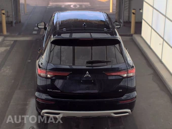 2022 Mitsubishi Outlander SE - miniatura 5