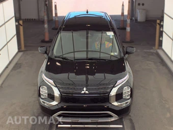 2022 Mitsubishi Outlander SE - miniatura 2