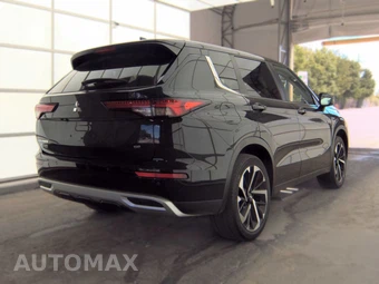 2022 Mitsubishi Outlander SE - miniatura 4