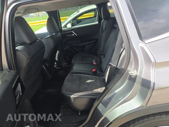 2022 Mitsubishi Outlander SE - miniatura 13