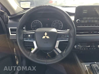 2022 Mitsubishi Outlander SE Launch Edition - miniatura 10