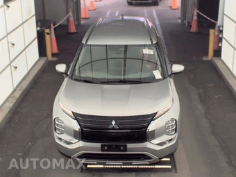 2022 Mitsubishi Outlander SE Launch Edition - miniatura 2