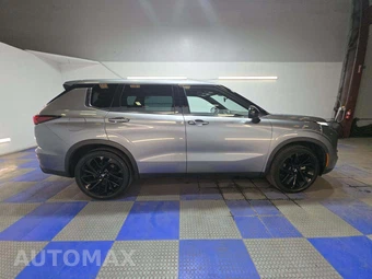 2022 Mitsubishi Outlander SE Launch Edition - miniatura 4
