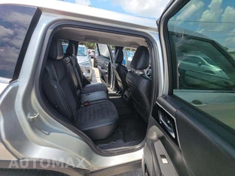 2022 Mitsubishi Outlander SE w/Tech Pkg - miniatura 17