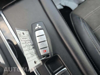 2022 Mitsubishi Outlander SE w/Tech Pkg - miniatura 8