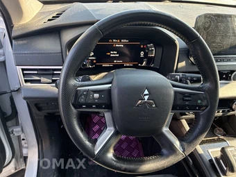 2022 Mitsubishi Outlander SE w/Tech Pkg - miniatura 8