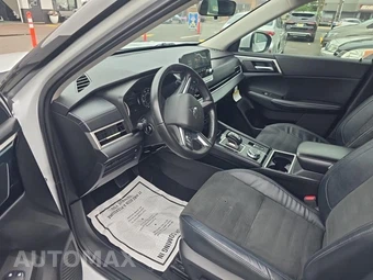 2022 Mitsubishi Outlander SE w/Tech Pkg - miniatura 7