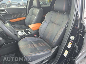 2022 Mitsubishi Outlander SEL - miniatura 3