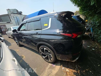 2022 Mitsubishi Outlander SEL Launch Edition - miniatura 2