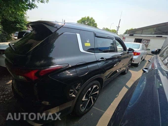 2022 Mitsubishi Outlander SEL Launch Edition - miniatura 3