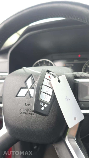 2022 Mitsubishi Outlander SEL Special Edition - miniatura 18