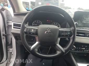 2022 Mitsubishi Outlander SEL Special Edition - miniatura 10