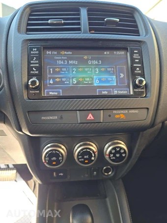 2022 Mitsubishi Outlander Sport 2.0 ES - miniatura 10