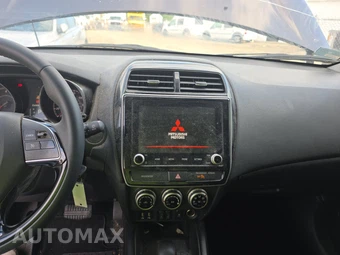 2022 Mitsubishi Outlander Sport 2.0 ES - miniatura 11