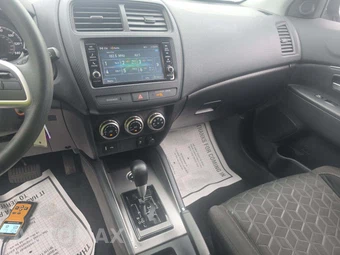 2022 Mitsubishi Outlander Sport 2.0 ES - miniatura 10