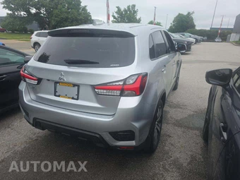 2022 Mitsubishi Outlander Sport 2.0 ES - miniatura 3