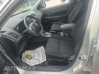 2022 Mitsubishi Outlander Sport 2.0 ES - miniatura 6