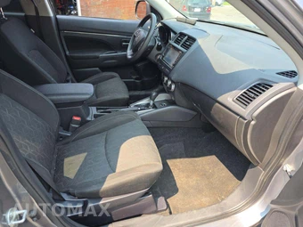 2022 Mitsubishi Outlander Sport 2.0 LE - miniatura 18