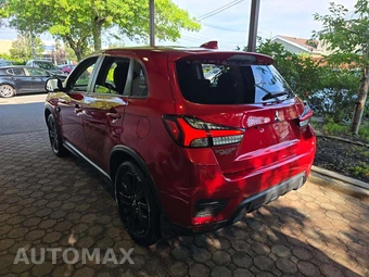 2022 Mitsubishi Outlander Sport 2.0 LE - miniatura 2