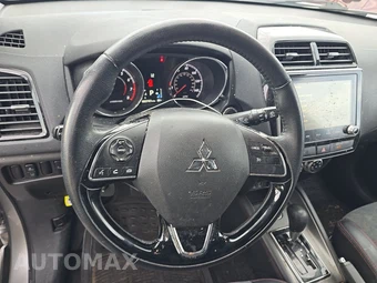 2022 Mitsubishi Outlander Sport 2.0 SE - miniatura 10