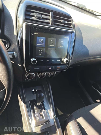 2022 Mitsubishi Outlander Sport 2.0 SE - miniatura 10
