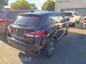 2022 Mitsubishi Outlander Sport 2.0 SE - miniatura 3