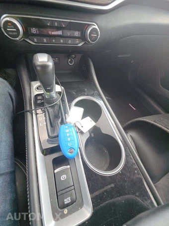 2022 Nissan Altima Platinum - miniatura 5
