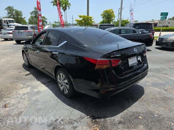 2022 Nissan Altima S – miniatura 2