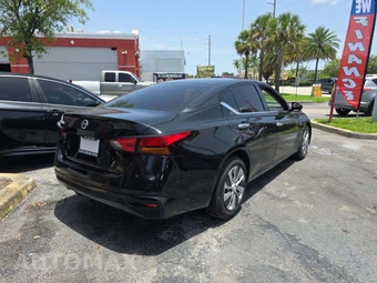 2022 Nissan Altima S – miniatura 3