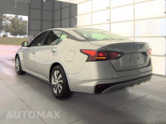 2022 Nissan Altima S – miniatura 8