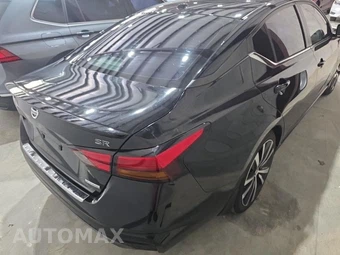 2022 Nissan Altima SR - miniatura 4