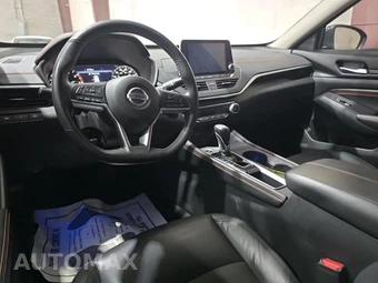 2022 Nissan Altima SR - miniatura 8
