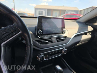 2022 Nissan Altima SR – miniatura 10
